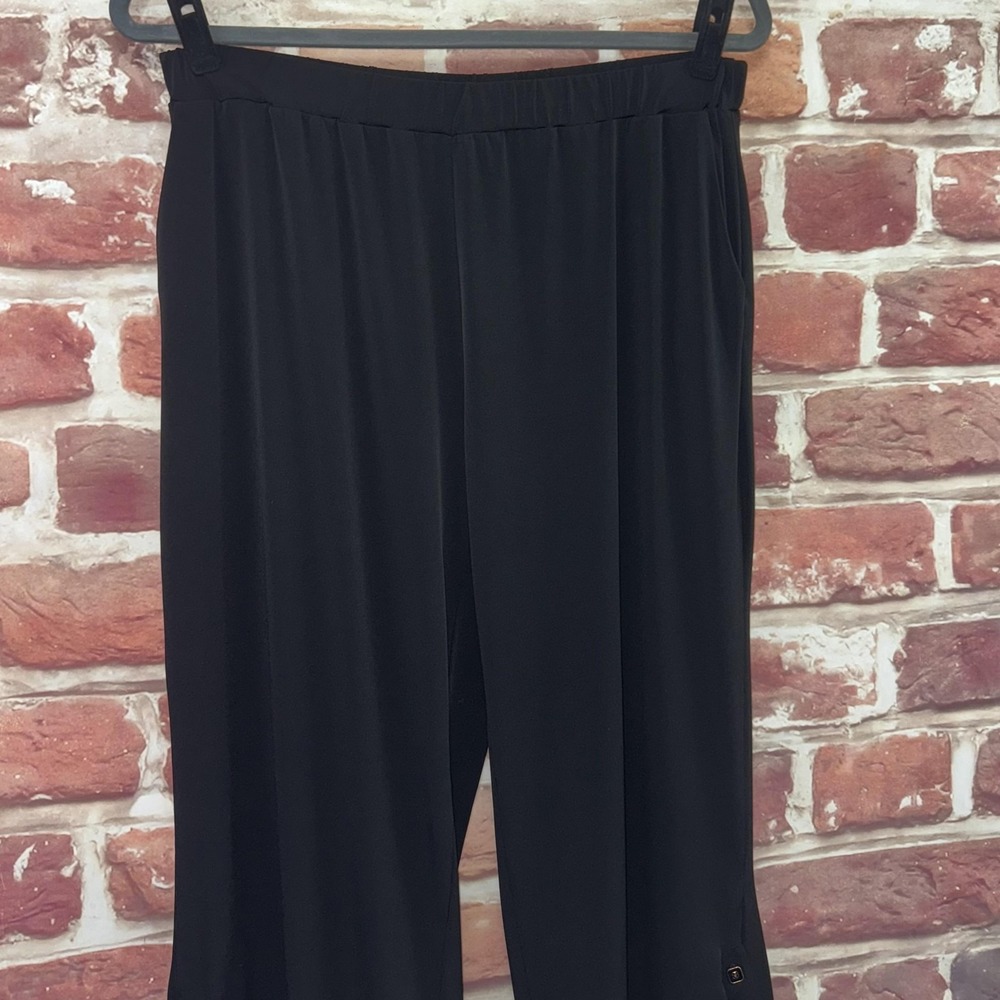 Susan Graver Dress Pants Women's 1XP Black Button Accent Leg Stretchy Pull On - Picture 3 of 5